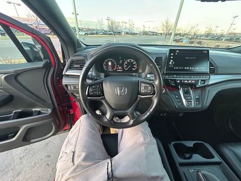 Used 2025 Honda Odyssey Sport-L image 13