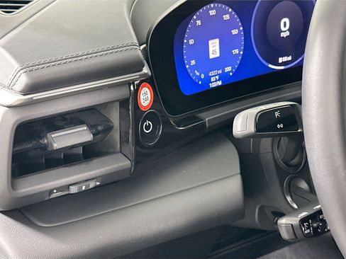 Certified 2025 Porsche Macan Electric image 35