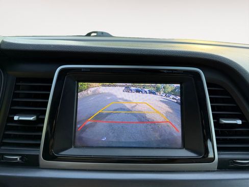 Used 2019 Hyundai Sonata Limited image 9