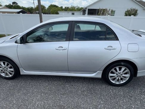 Used 2010 Toyota Corolla S image 9