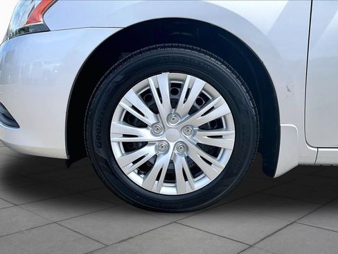 Used 2015 Nissan Sentra S FWD image 10