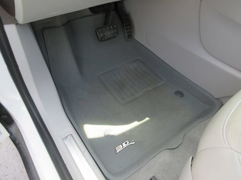 Used 2019 GMC Acadia SLT FWD image 30