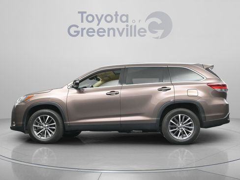 Used 2019 Toyota Highlander XLE image 6