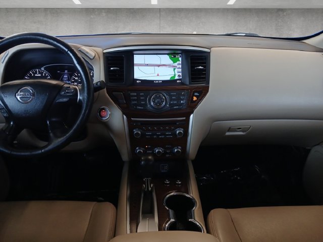 Used 2020 Nissan Pathfinder Platinum FWD image 21