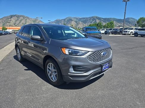 Used 2024 Ford Edge SEL AWD/4WD image 3