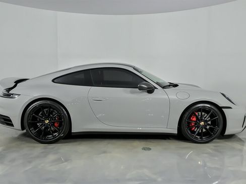 Used 2024 Porsche 911 Carrera T RWD image 15