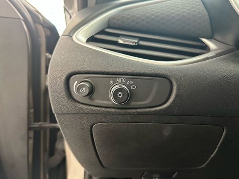 Used 2022 Chevrolet Malibu LT image 26