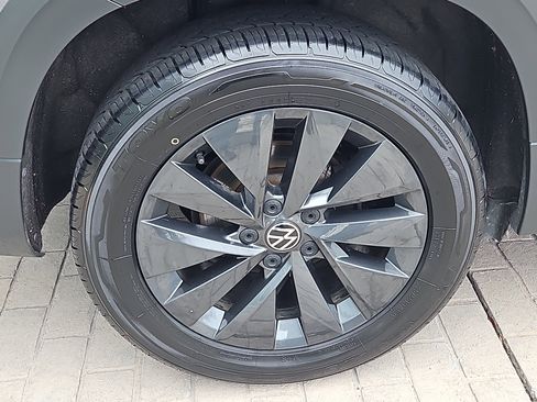 Certified 2022 Volkswagen Taos S image 26