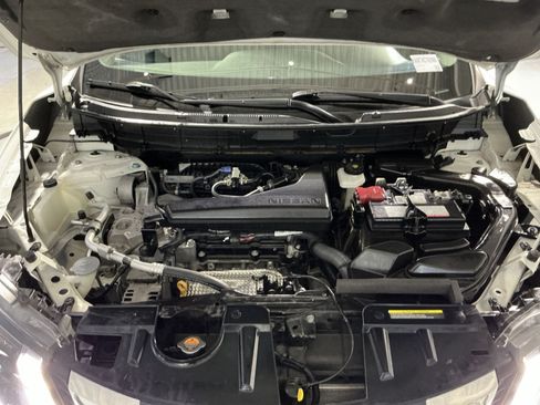 Used 2019 Nissan Rogue S AWD/4WD image 26