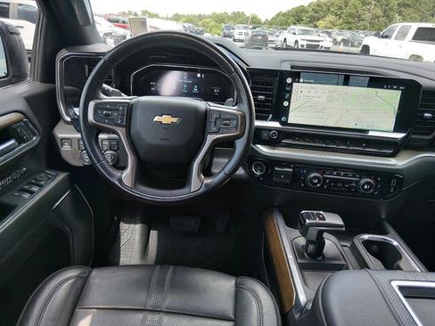 Used 2022 Chevrolet Silverado 1500 High Country w/ High Country Premium Package AWD/4WD image 10