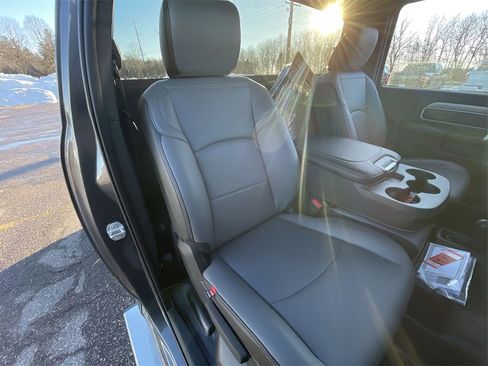 New 2023 RAM 3500 Tradesman image 15