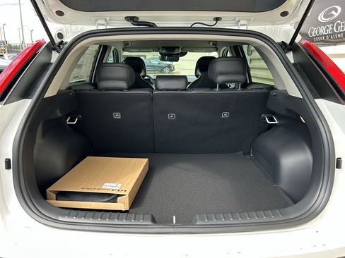 New 2026 Kia Niro EX FWD image 14
