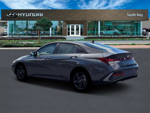 New 2026 Hyundai Elantra Sport image 4
