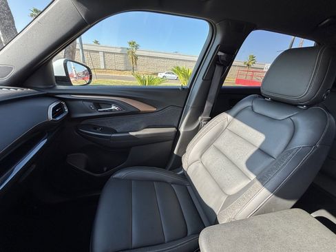 Used 2023 Chevrolet TrailBlazer ACTIV w/ Convenience Package image 12