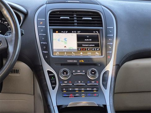 Used 2018 Lincoln MKX Reserve w/ Driver Assistance Package image 28