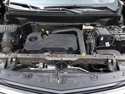 Used 2024 Chevrolet Equinox LT FWD image 12