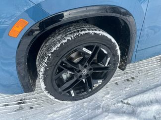 New 2026 Volkswagen Tiguan SE R-Line video 2