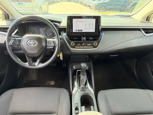 Used 2024 Toyota Corolla LE FWD image 17