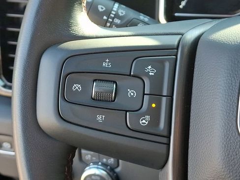 Used 2025 GMC Sierra 2500 AT4X image 25