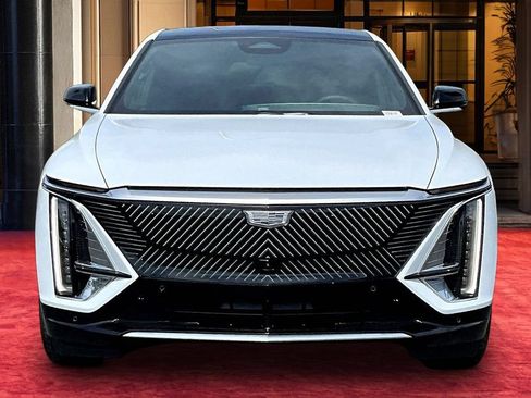 New 2026 Cadillac Lyriq Luxury w/ LPO, Floor Liner Package RWD image 3