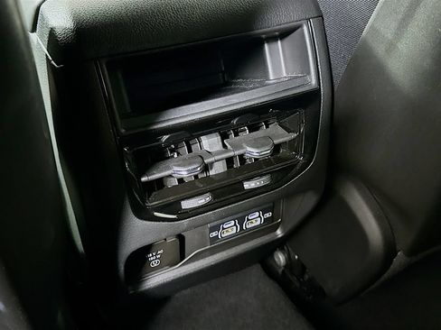 Used 2024 Jeep Grand Cherokee Altitude RWD image 25