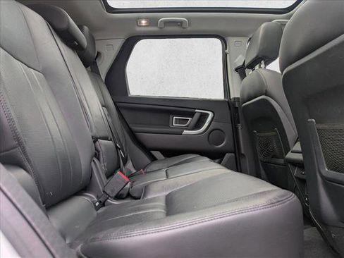 Used 2019 Land Rover Discovery Sport HSE image 19