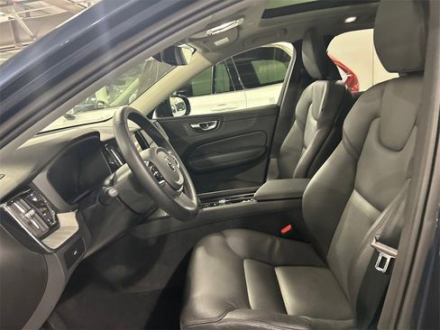 Certified 2025 Volvo XC60 B5 Plus image 10
