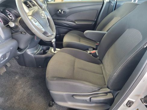 Certified 2016 Nissan Versa SV FWD image 18