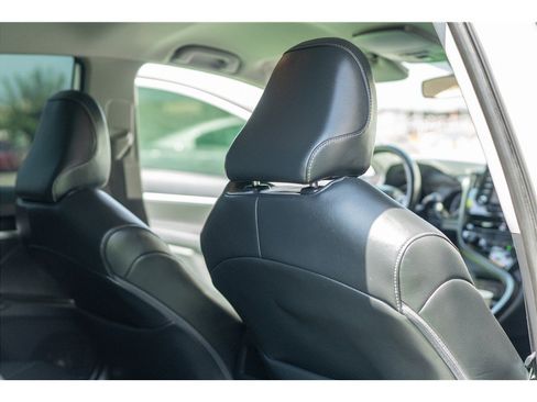 Used 2022 Toyota Camry SE FWD image 32