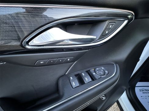Used 2023 Buick Envision Essence image 13