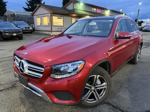 Used 2016 Mercedes-Benz GLC 300 4MATIC image 1