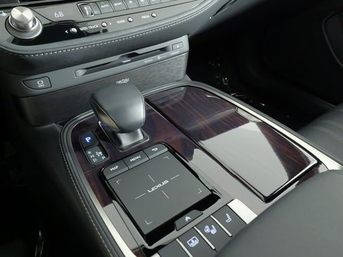 Used 2021 Lexus LS 500 AWD w/ Interior Upgrade Package image 52