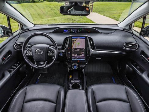 Used 2020 Toyota Prius Prime Limited FWD image 2
