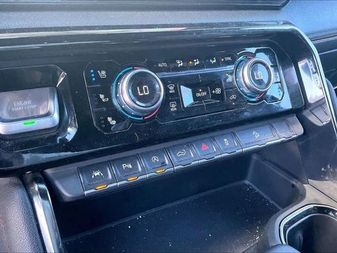 Used 2024 GMC Sierra 1500 AT4 w/ AT4 Premium Package image 33