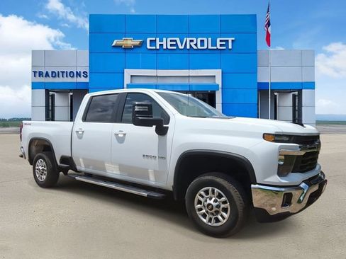 Certified 2025 Chevrolet Silverado 2500 LT w/ Convenience Package AWD/4WD image 2