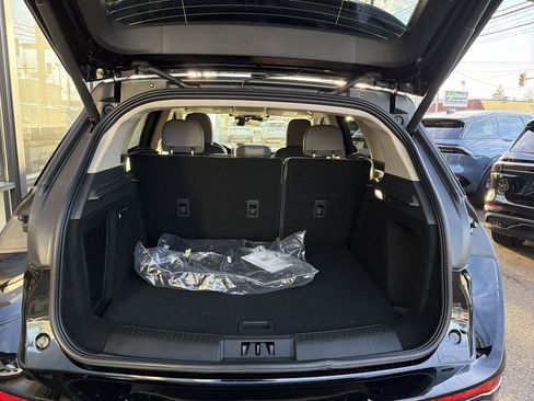 New 2026 Lincoln Corsair Premiere image 12