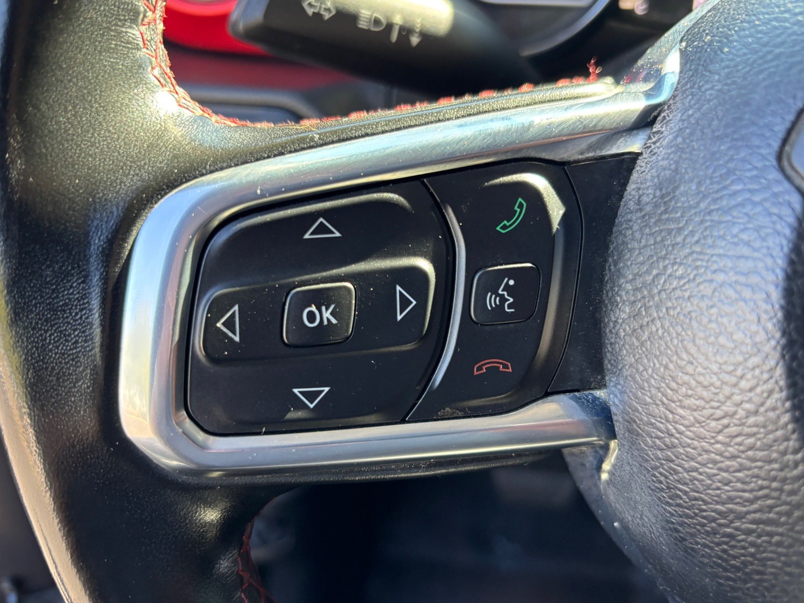 Used 2020 Jeep Gladiator Rubicon w/ Safety Group AWD/4WD image 22