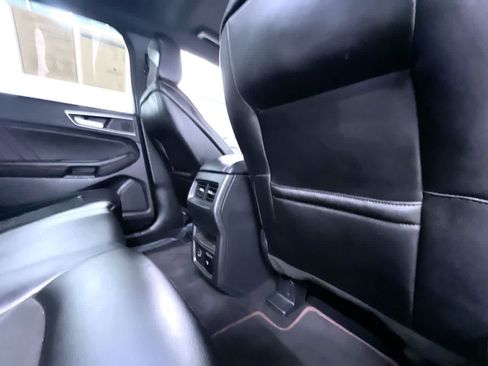 Used 2022 Ford Edge ST-Line w/ Class II Trailer Tow Package AWD/4WD image 40