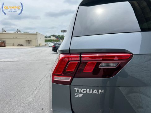 Used 2018 Volkswagen Tiguan SE FWD image 16