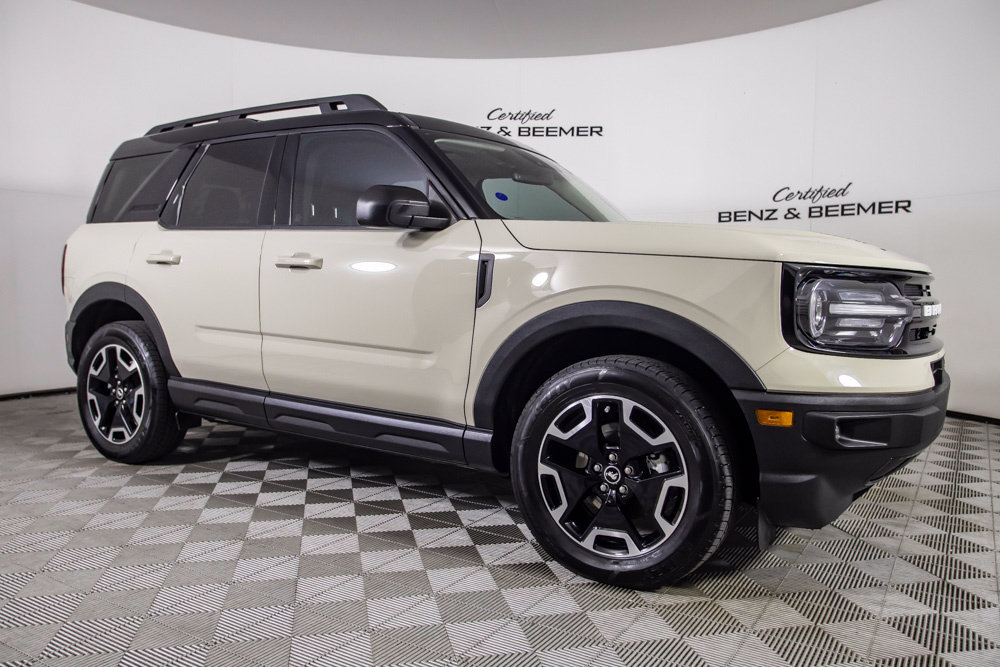 Used 2024 Ford Bronco Sport Outer Banks w/ Tech Package AWD/4WD image 2