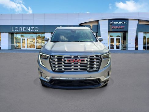 Used 2024 GMC Acadia Denali w/ Super Cruise Package FWD image 2