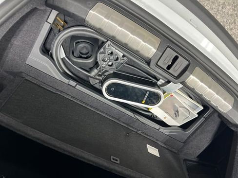 Used 2021 Porsche Taycan 4S image 44