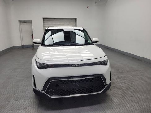 Used 2023 Kia Soul LX image 14