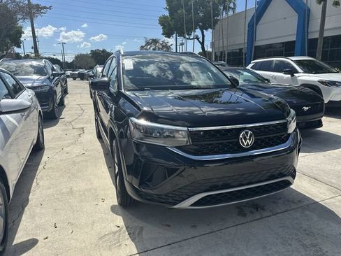 Used 2024 Volkswagen Taos SE FWD image 10