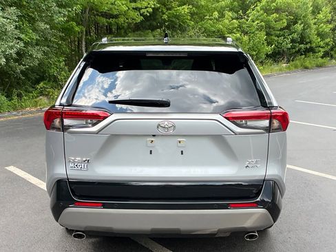 Certified 2025 Toyota RAV4 XSE w/ Advanced Technology Package AWD/4WD image 4