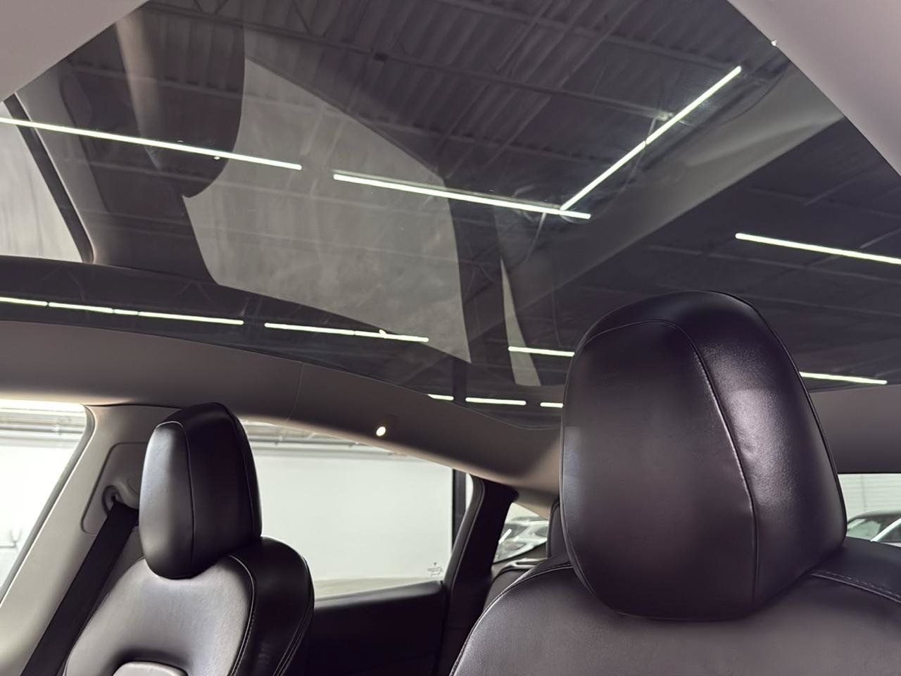 Used 2023 Tesla Model Y Long Range AWD/4WD image 29