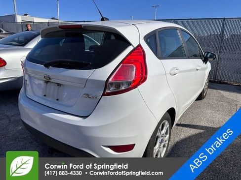 Used 2015 Ford Fiesta SE image 4
