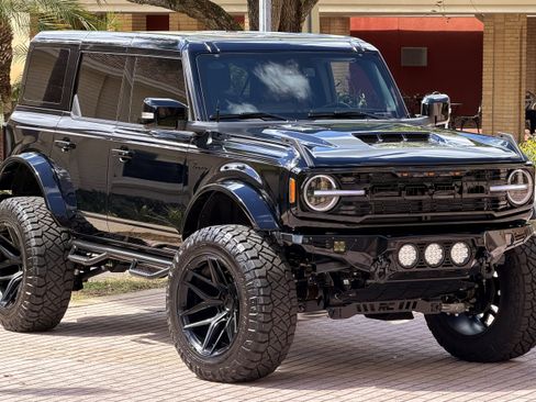 Used 2025 Ford Bronco Outer Banks AWD/4WD image 14