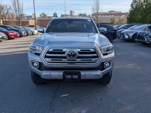 Used 2019 Toyota Tacoma Limited image 8