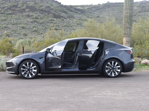 Used 2026 Tesla Model 3 RWD image 7